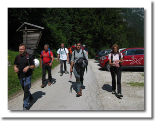 Proti kombiju v Robanovem kotu